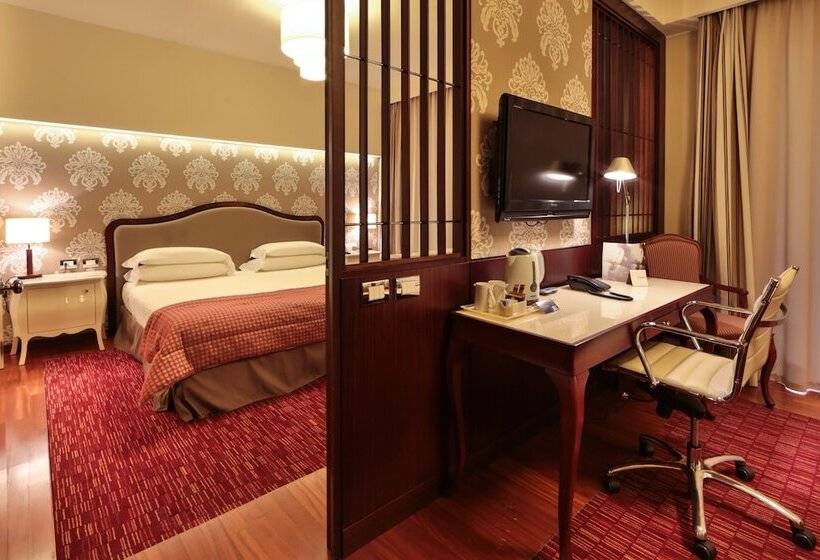 سوییت جونیور, Unahotels Expo Fiera Milano