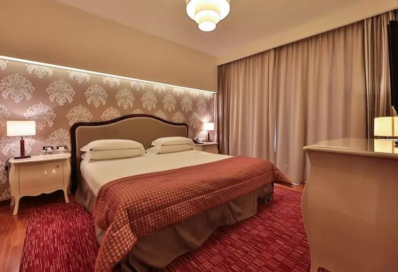 سوییت جونیور, Unahotels Expo Fiera Milano