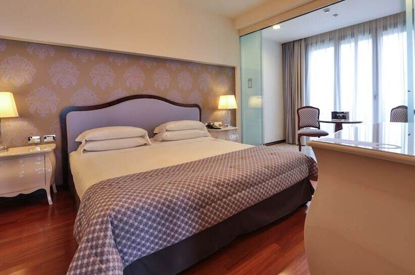 سوییت, Unahotels Expo Fiera Milano