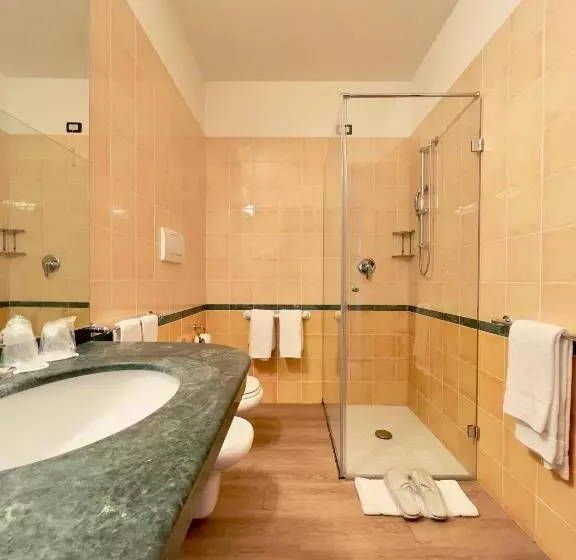 اتاق لوکس با چشم‌انداز دریاچه, Villa Maria Au Lac   Estella Hotels Italia