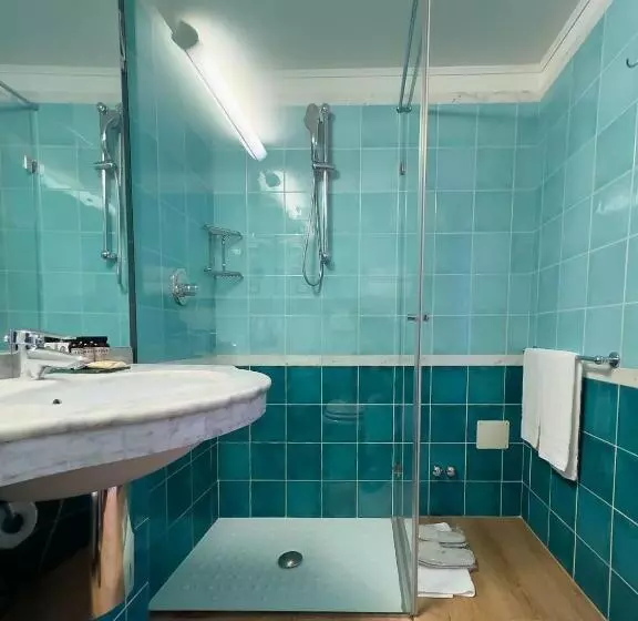 اتاق خانوادگی با چشم‌انداز باغ, Villa Maria Au Lac   Estella Hotels Italia