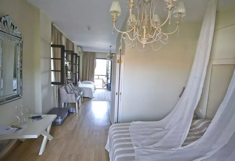 Juniorsviitti Merinäkymä, Assa Maris Beach