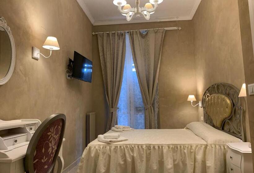 اتاق استاندارد یک نفره, Boutique Hotel Calais Milano