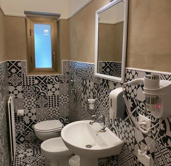 اتاق استاندارد یک نفره, Boutique Hotel Calais Milano