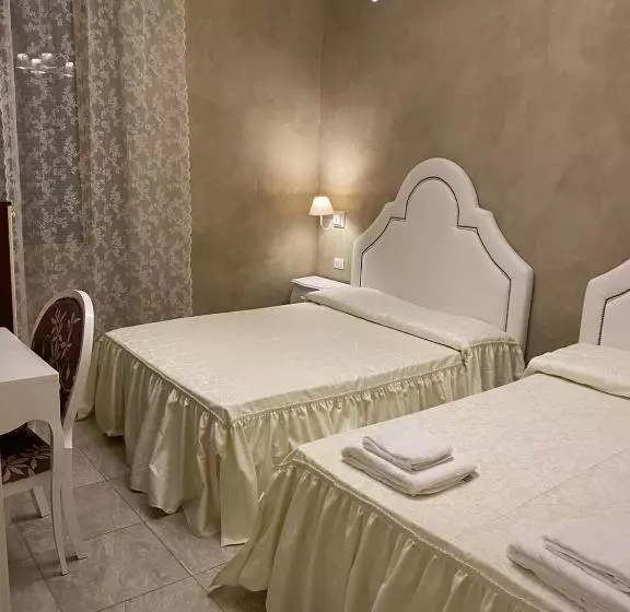 اتاق استاندارد سه نفره, Boutique Hotel Calais Milano