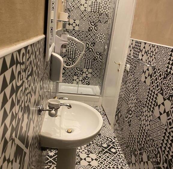 اتاق خانوادگی, Boutique Hotel Calais Milano