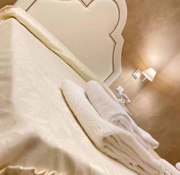 اتاق خانوادگی, Boutique Hotel Calais Milano