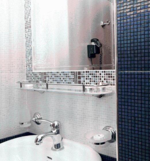 חדר סופריור, Avra