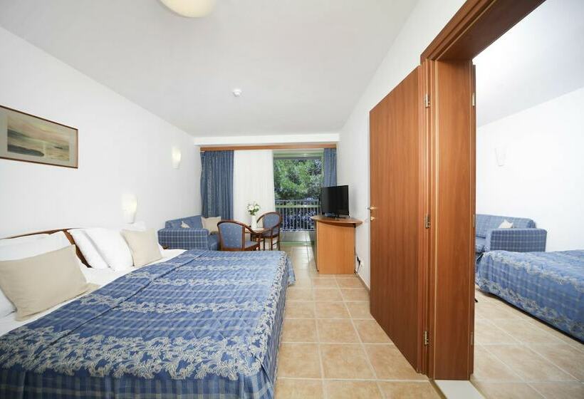 Семейный Номер, Bluesun Hotel Marina