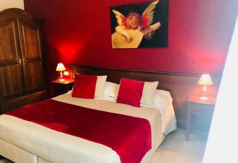 اتاق اکونومی, Borgo Antico