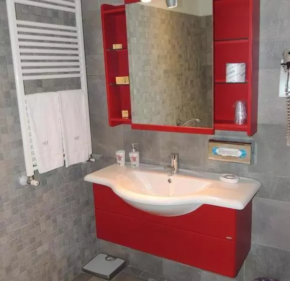 سوییت جونیور, Cascina Scova Resort
