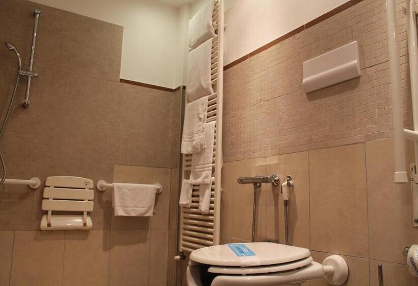 غرفة قياسية لذوى الاحتياجات الخاصة, Cascina Scova Resort