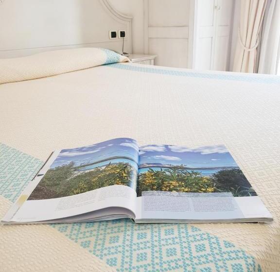 חדר משפחתי, Castello Di Tavolara