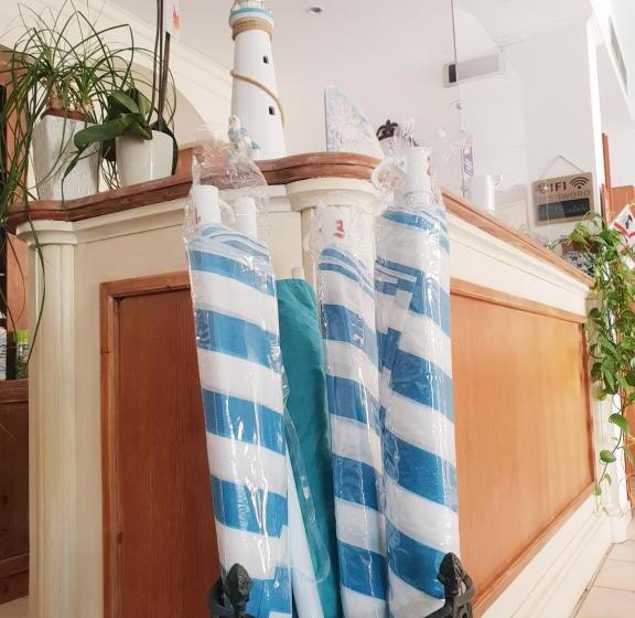 חדר אקונומי, Castello Di Tavolara