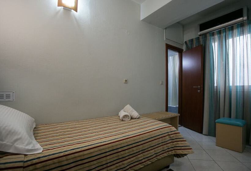 스탠다드 싱글 룸, Life