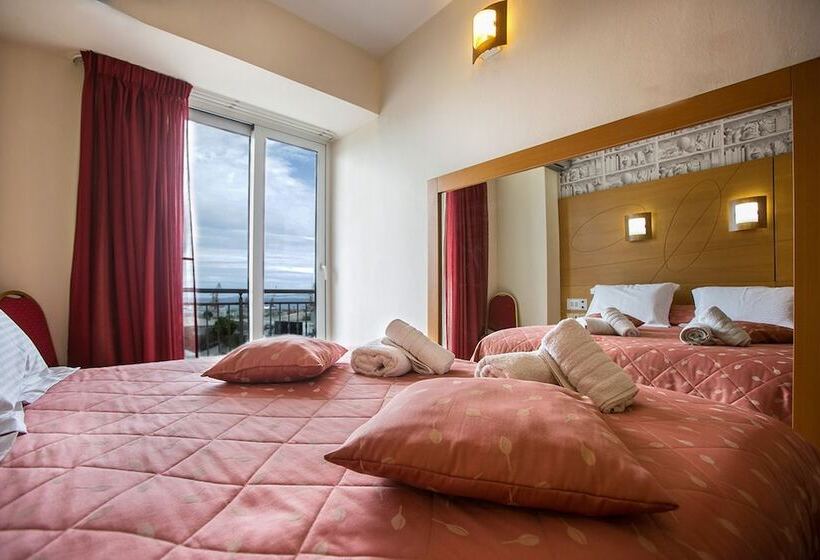 스탠다드 전망 룸, Life