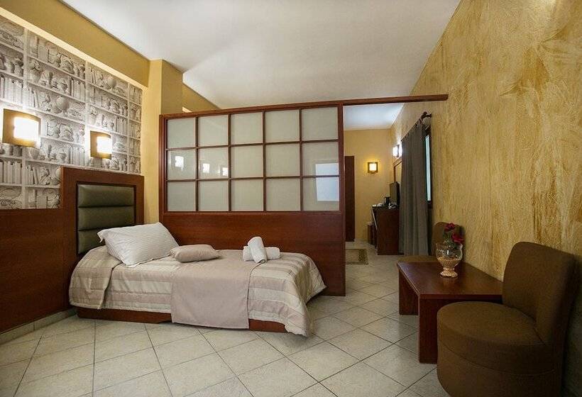 패밀리 스위트, Life