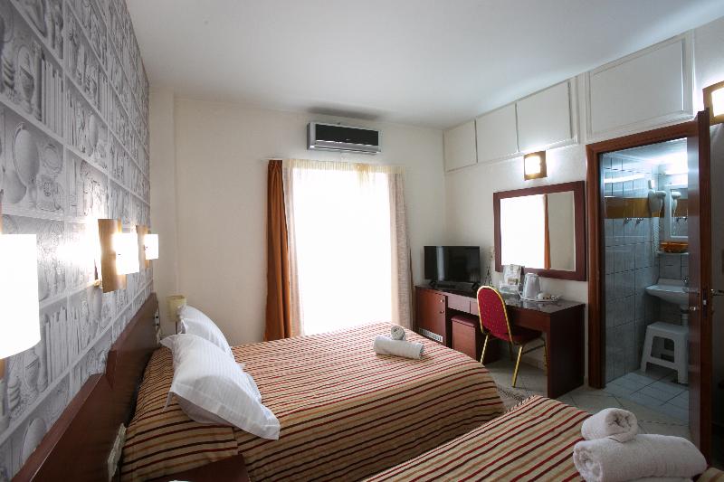 스탠다드 트리플 룸, Life