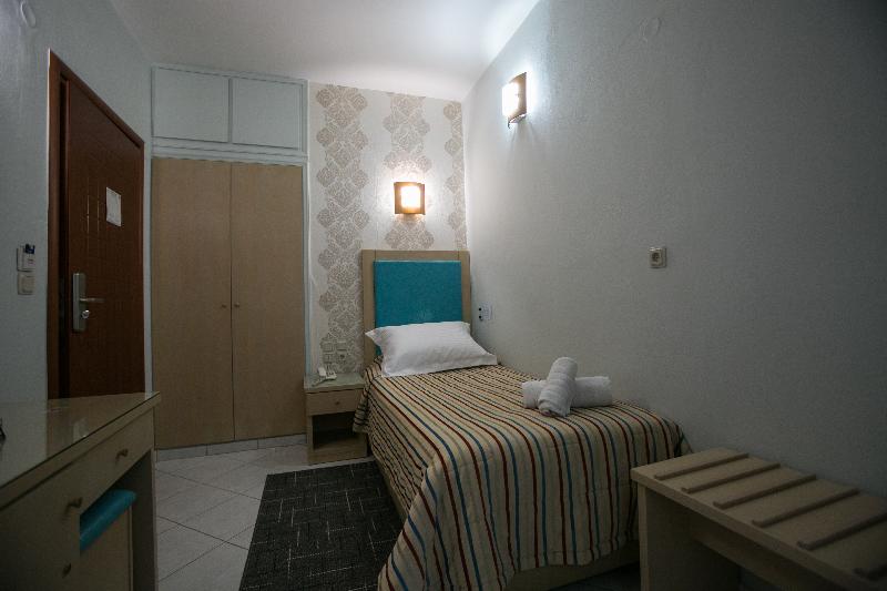 스탠다드 싱글 룸, Life