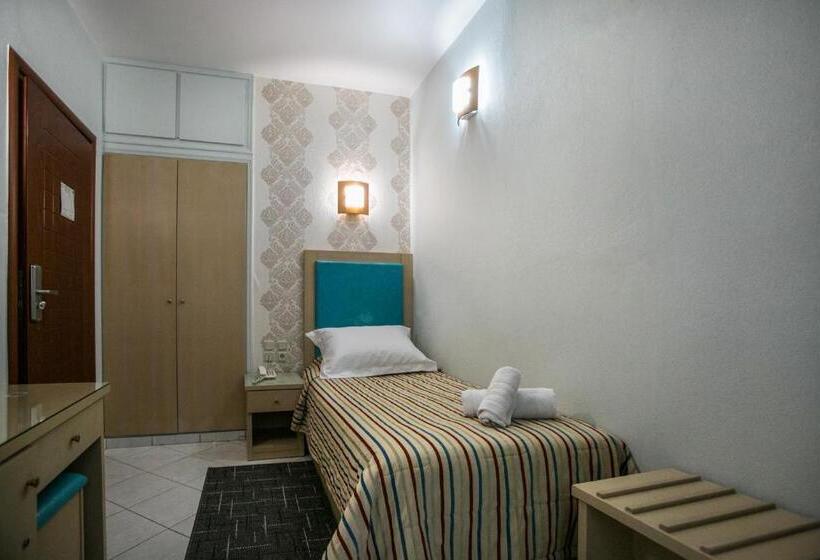 스탠다드 싱글 룸, Life