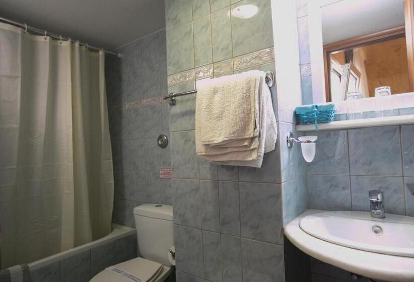 스탠다드 싱글 룸, Life