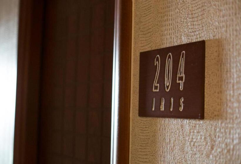 스탠다드 싱글 룸, Life