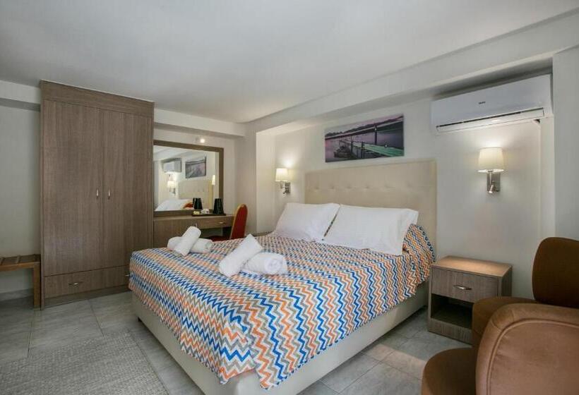 스탠다드 룸, Life