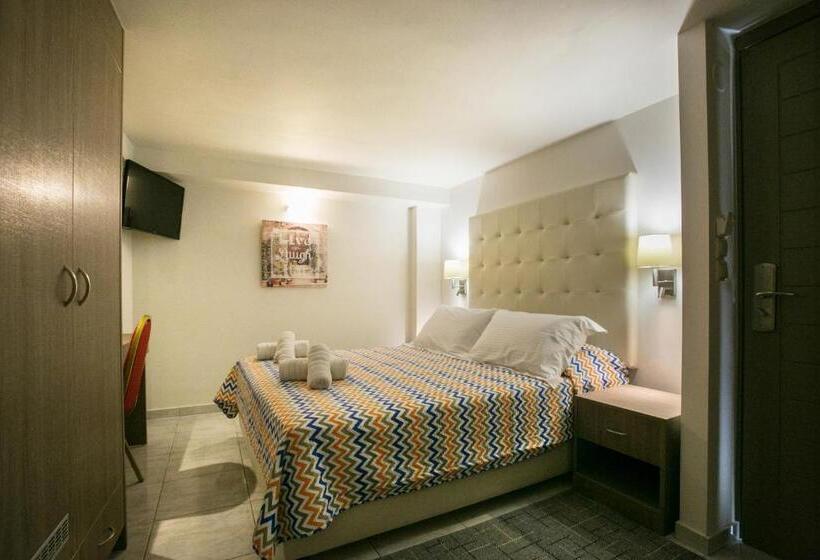 스탠다드 룸, Life