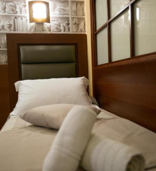 패밀리 스위트, Life