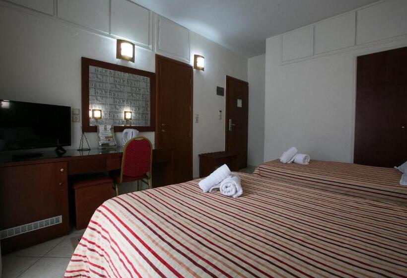 스탠다드 트리플 룸, Life