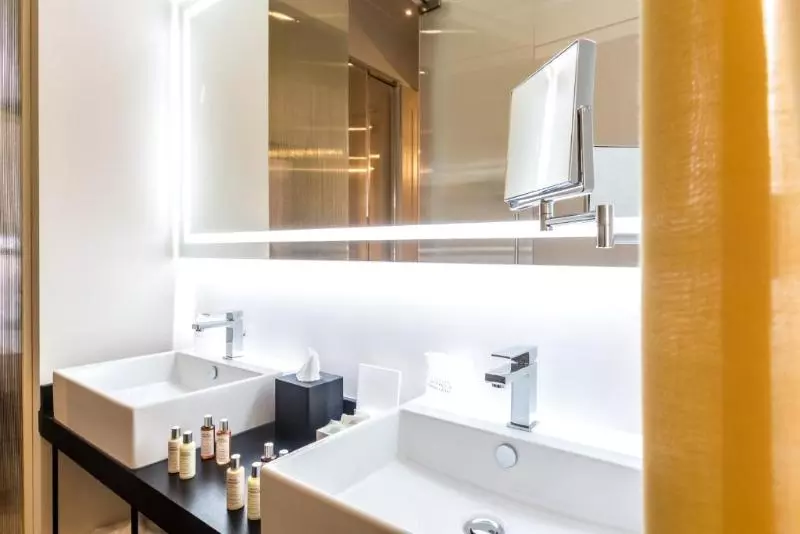 اتاق سوپریور, Divani Escape