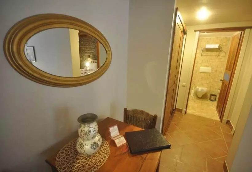 سوییت با چشم‌انداز باغ, El Vino Hotel & Suites