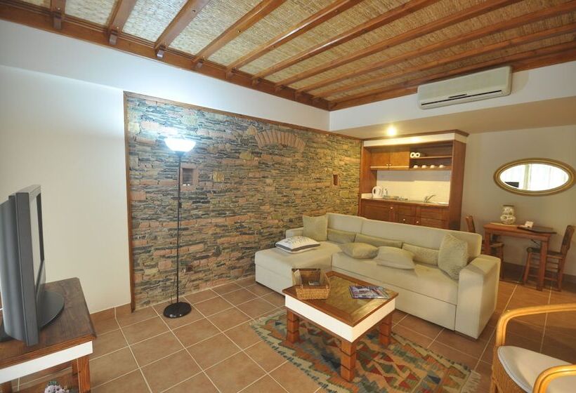 Люкс Вид на Сад, El Vino Hotel & Suites