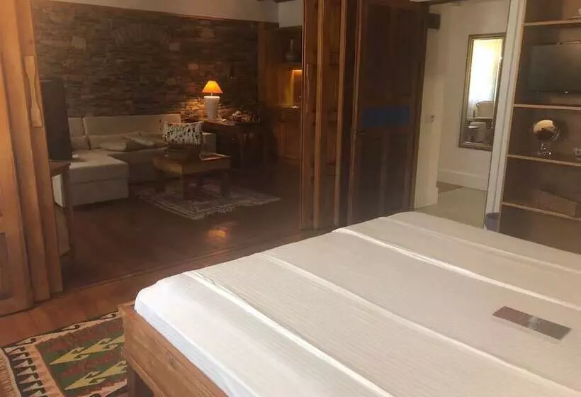 سوییت لوکس, El Vino Hotel & Suites