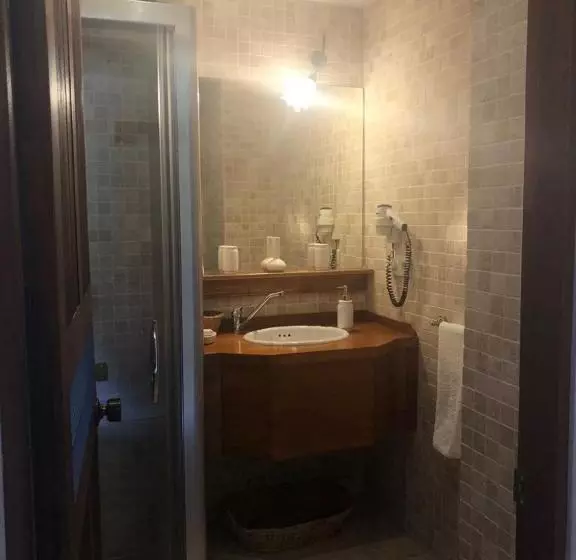 سوییت لوکس, El Vino Hotel & Suites