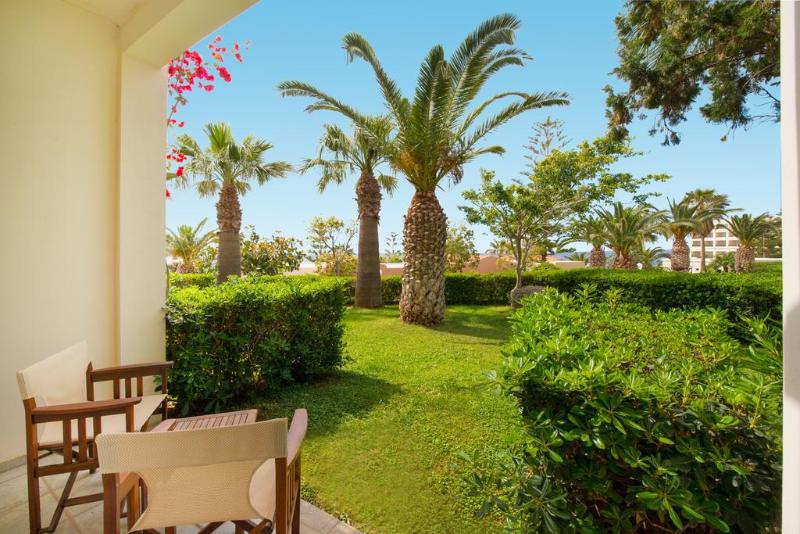 חדר סטנדרט נוף לגינה, Iberostar Waves Creta Panorama & Mare