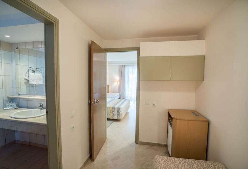 בקתה משפחתית נוף לים, Iberostar Waves Creta Panorama & Mare