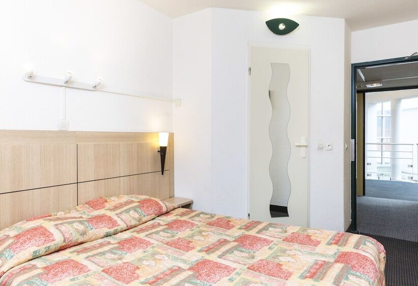 スタンダードルーム, Initial By Balladins Bethune