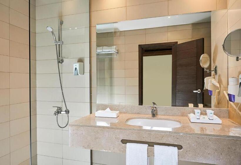 带泳池观景的豪华房, Jaz Samaya Resort