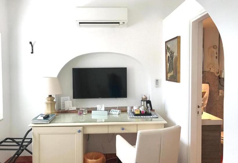 수피리어 룸 바다 전망, La Reginella Capri