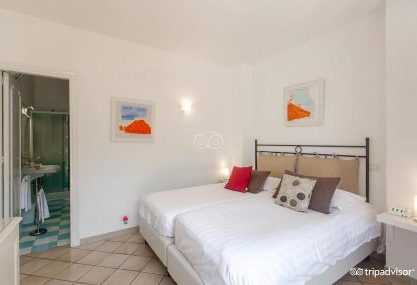 스탠다드 트리플 룸, La Reginella Capri