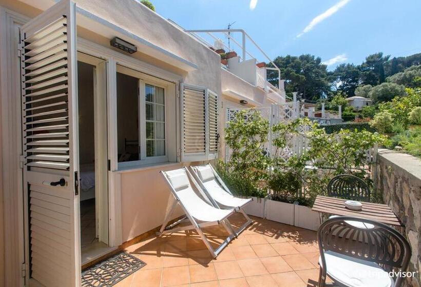 스탠다드 트리플 룸, La Reginella Capri