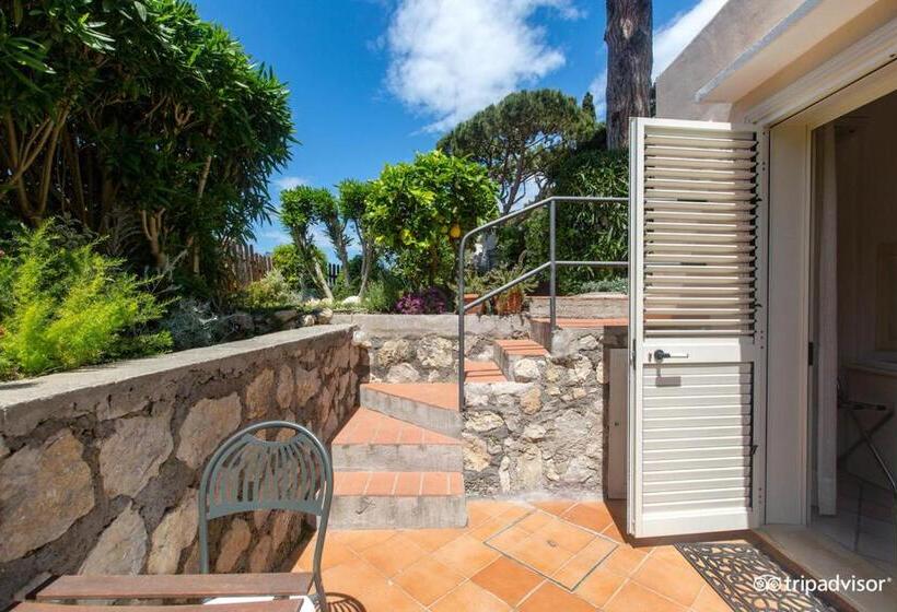 스탠다드 트리플 룸, La Reginella Capri