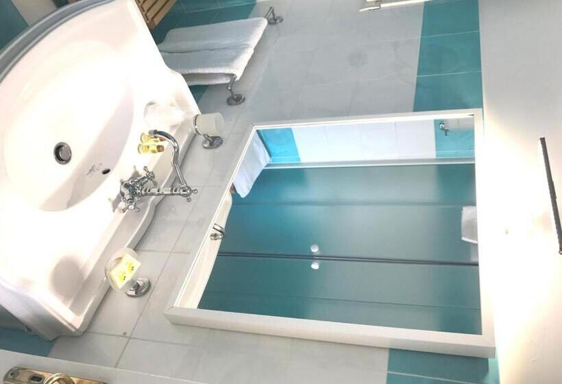 스탠다드 트리플 룸, La Reginella Capri