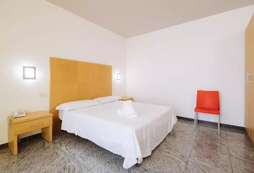 Comfort Kolmen Hengen Huone, Nicolaus Club Magna Grecia