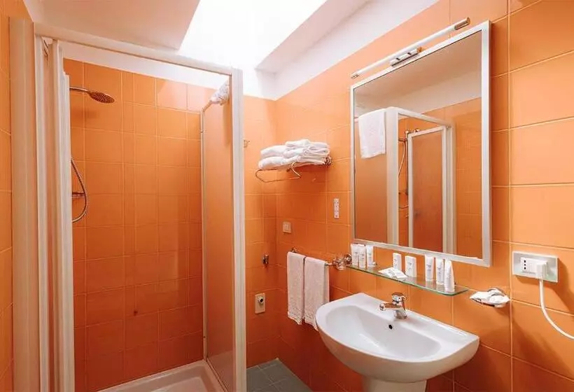 Superior-perhehuone, Nicolaus Club Magna Grecia