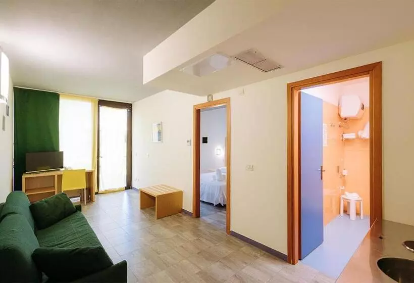 Superior-perhehuone, Nicolaus Club Magna Grecia