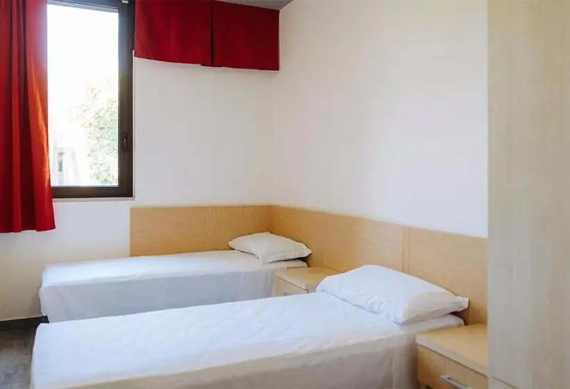 Perhehuone, Nicolaus Club Magna Grecia