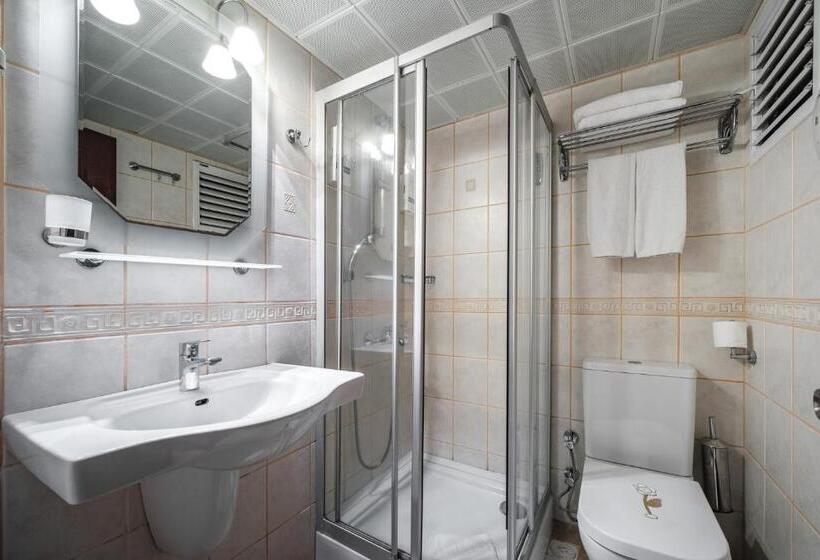 غرفة قياسية ثلاثية, Oglakcioglu Park Boutique