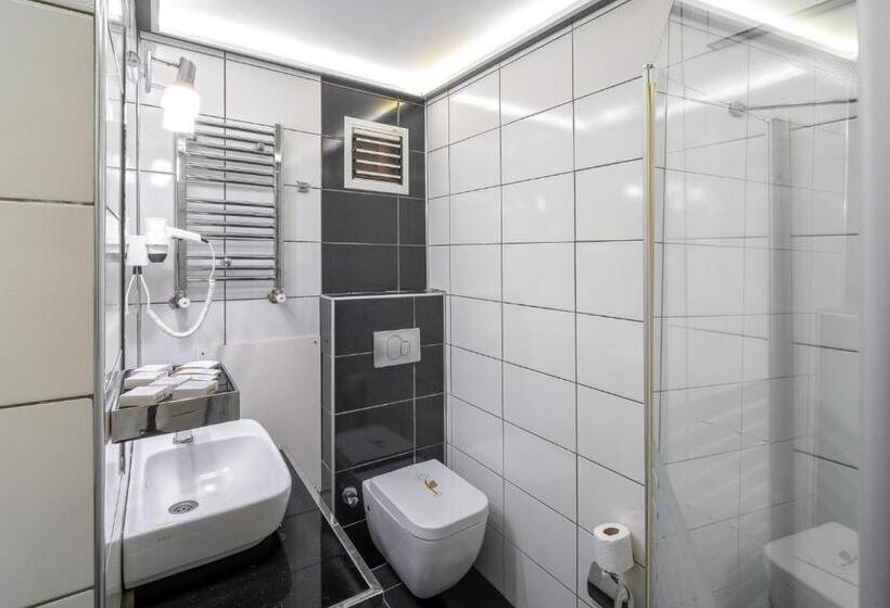 غرفة قياسية ثلاثية, Oglakcioglu Park Boutique